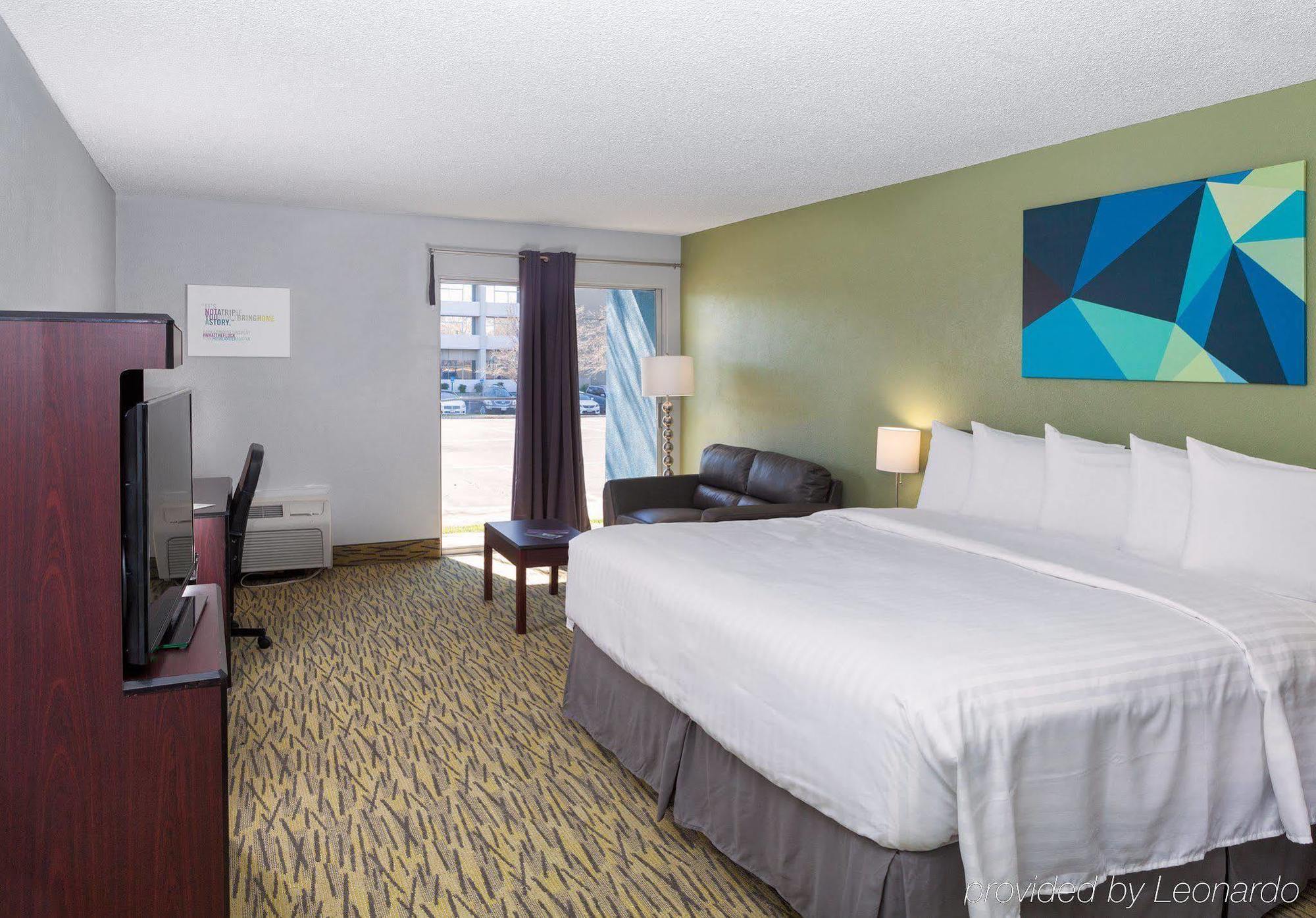 Aae Austin'S Travelodge Exterior photo