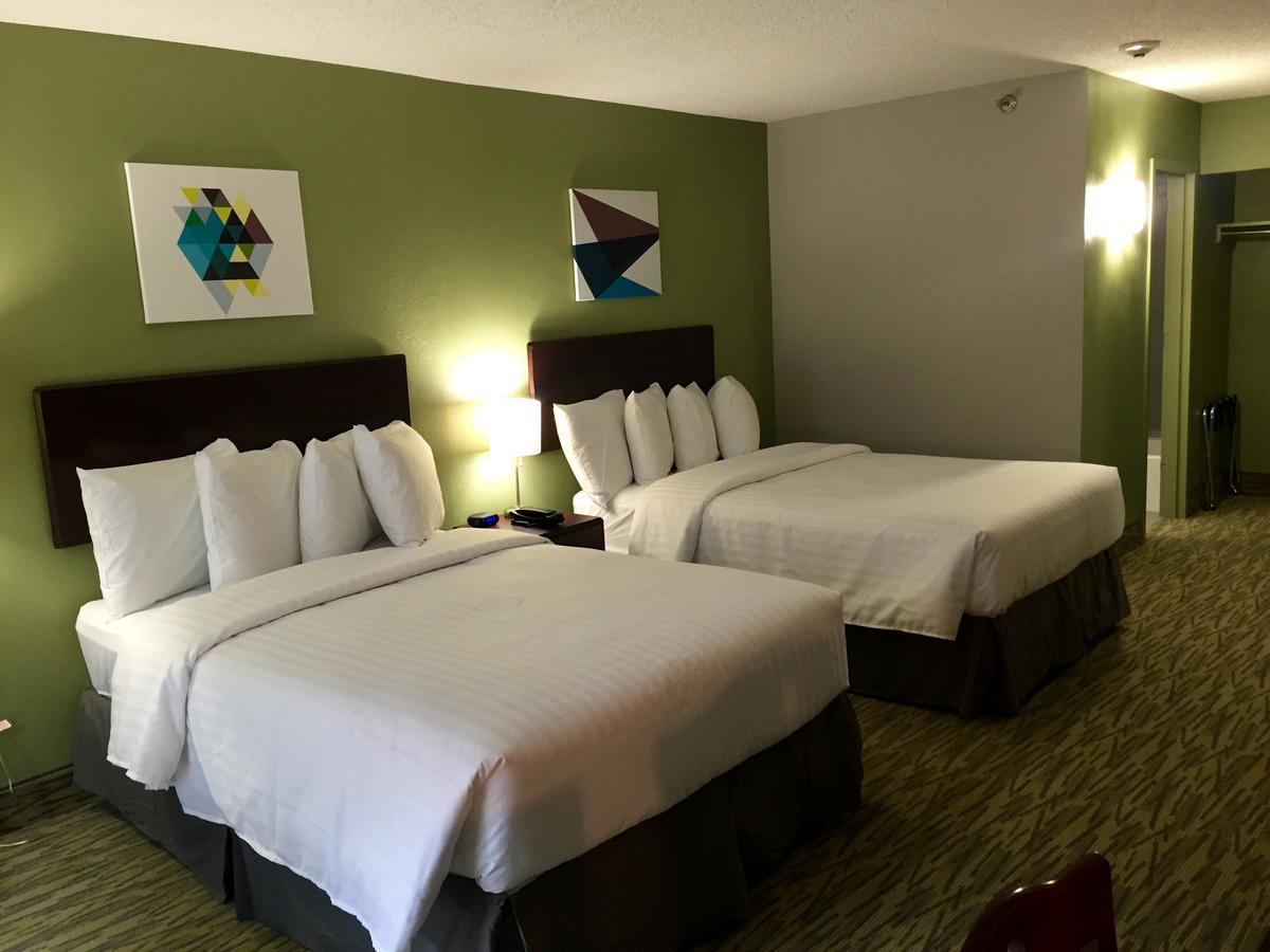 Aae Austin'S Travelodge Exterior photo