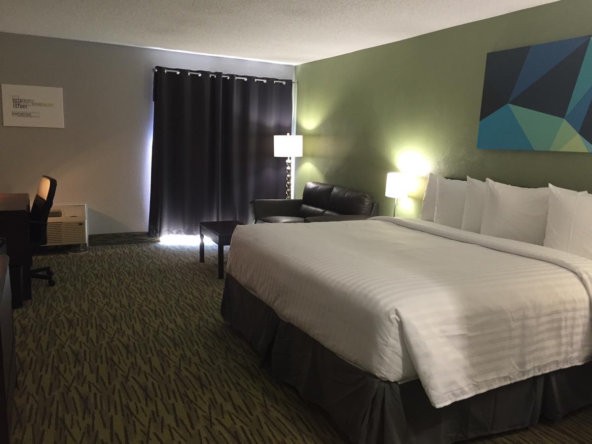 Aae Austin'S Travelodge Room photo